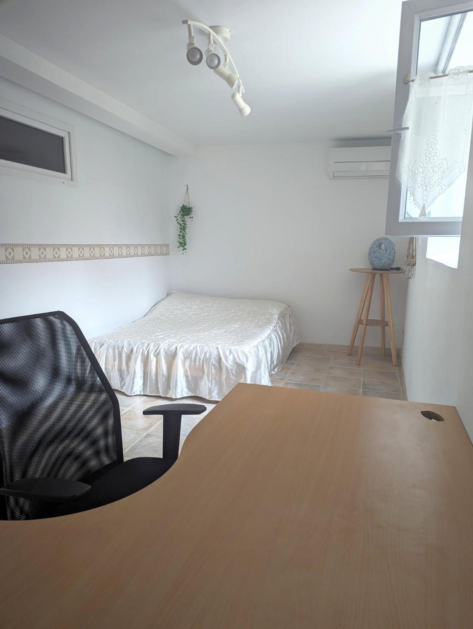 Chambre Climatisee Avec Espaces Privatifs Dont Salle De Bain Et Wc La Liviniere Exterior photo